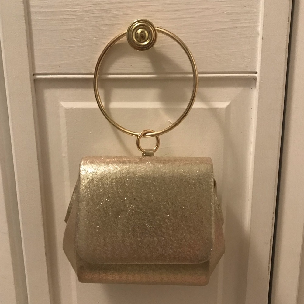 ๐Zara O-Ring gold mini clutch or crossbody clear - Picture 2 of 5